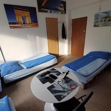 House Apartments, Terrace Grill, Guarded Private Parking, Fast Wifi. *