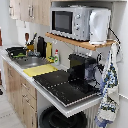 House Apartments, Terrace Grill, Guarded Private Parking, Fast Wifi. Penzión pre hostí *