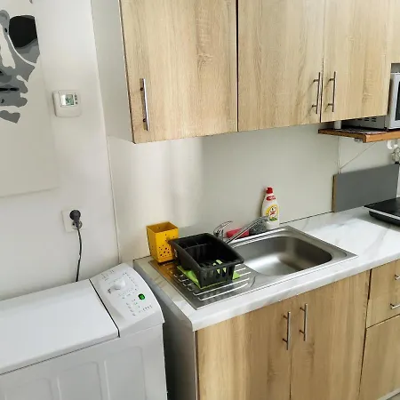House Apartments, Terrace Grill, Guarded Private Parking, Fast Wifi. Gæstehus *