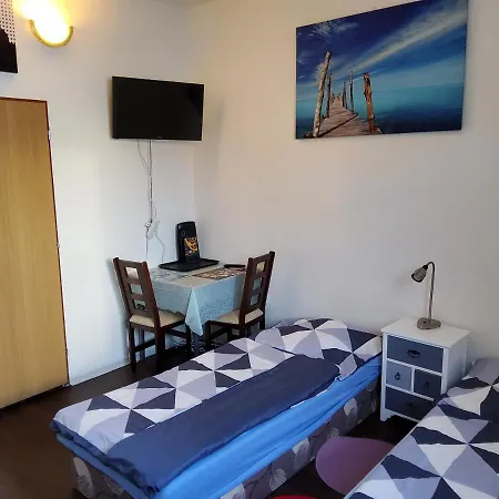 House Apartments, Terrace Grill, Guarded Private Parking, Fast Wifi. Gæstehus *